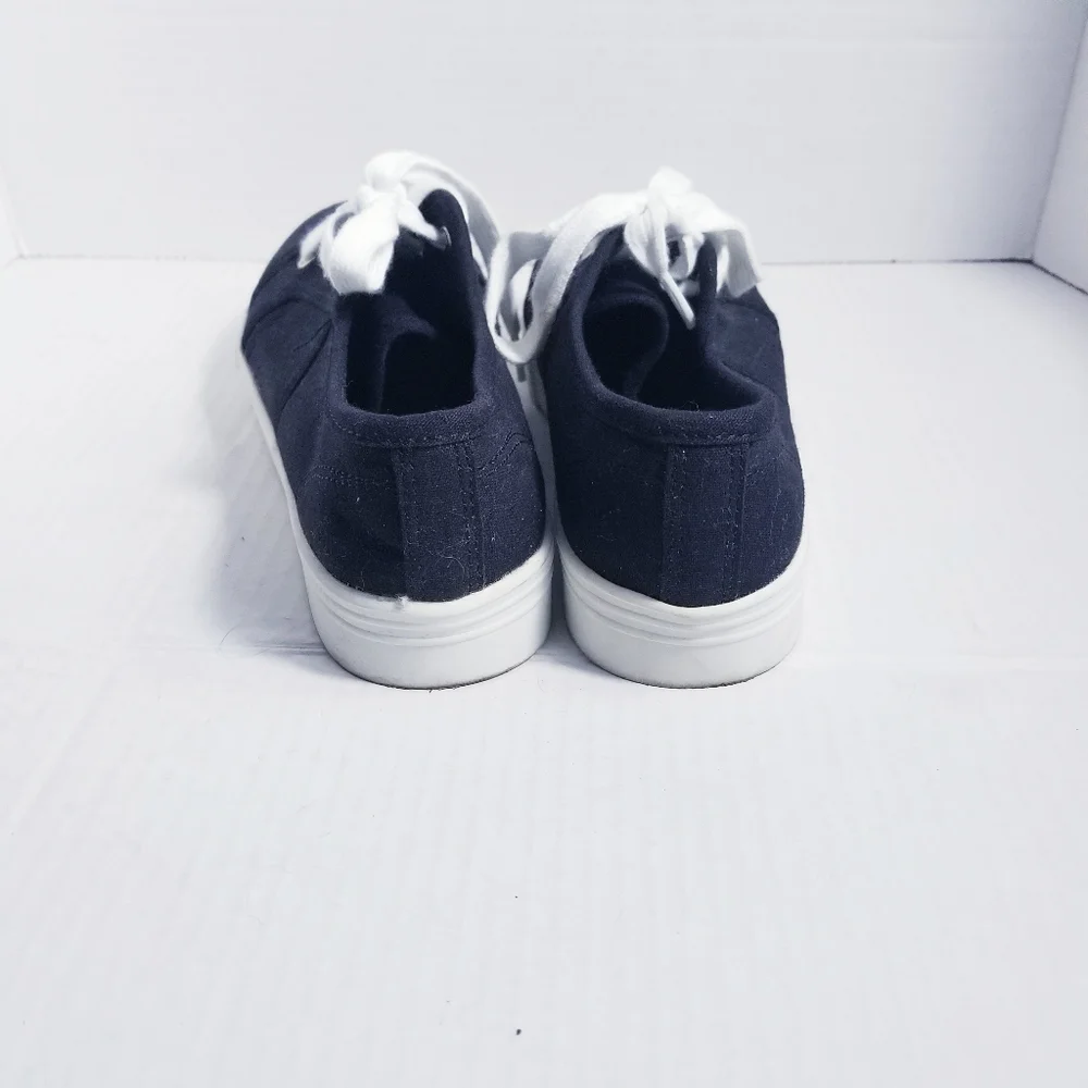 CANDIE'S SMALL PLATFORM CANVAS SHOES SIZE 5 KIDS WOMEN'S SIZE 7
